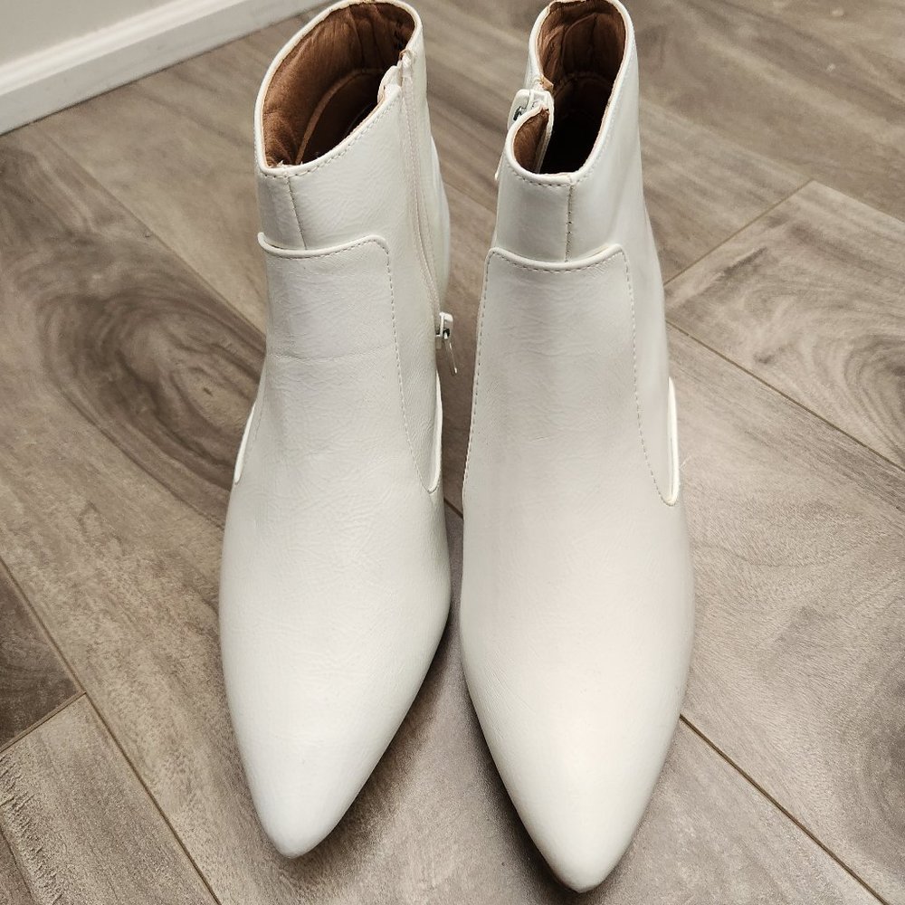 Fashion Nova kitten heel ankle booties